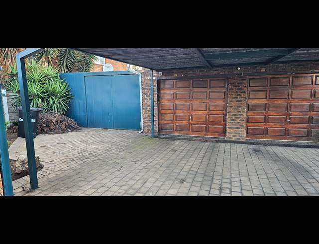 4 BEDROOM FREESTANDING FOR SALE IN SUNAIR PARK